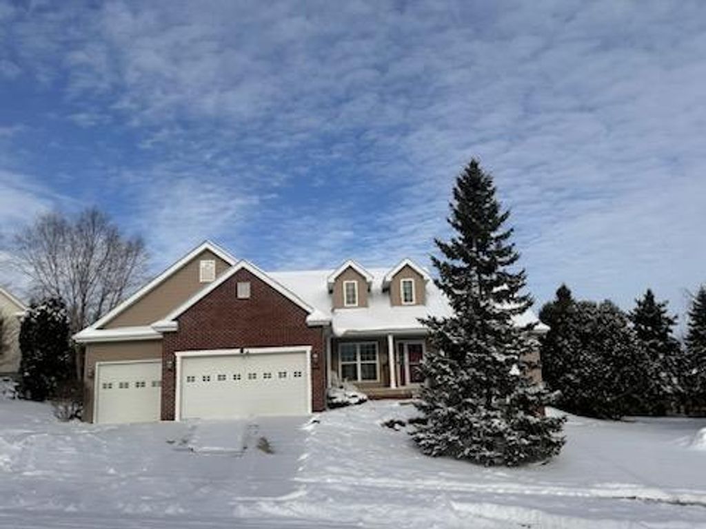 Photo of 726 Greystone LANE, Middleton, WI 53562 (MLS # 2015877)