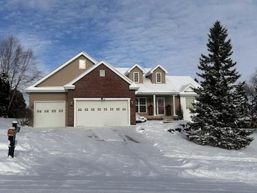 Photo of 726 Greystone LANE, Middleton, WI 53562 (MLS # 2015877)