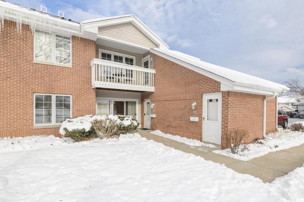 Photo of 8782 Woodbridge DRIVE, Milwaukee, WI 53219 (MLS # 1944744)