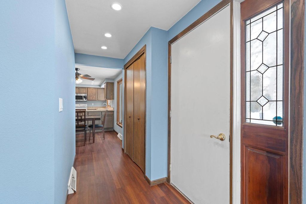 Photo of 855 Greenfield TRAIL, Oshkosh, WI 54904 (MLS # 50320658)