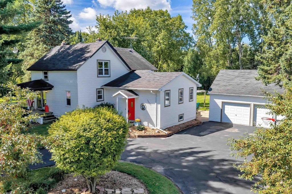 Photo of 13021 Velp AVENUE, Green Bay, WI 54313 (MLS # 50332906)