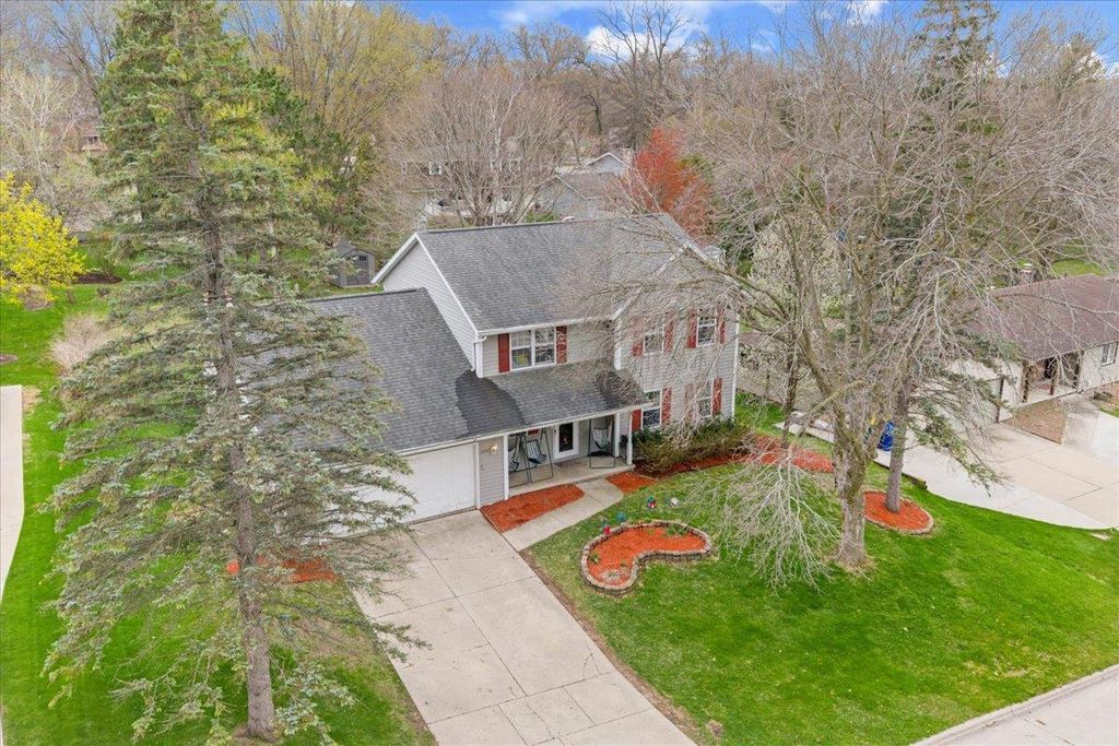Photo of 2655 Indian Hill DRIVE, Green Bay, WI 54313 (MLS # 50324786)