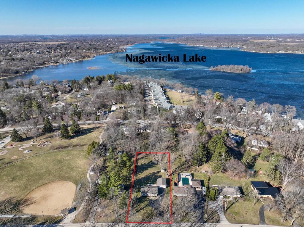 Photo of 1213 Main STREET, Delafield, WI 53018 (MLS # 1953449)