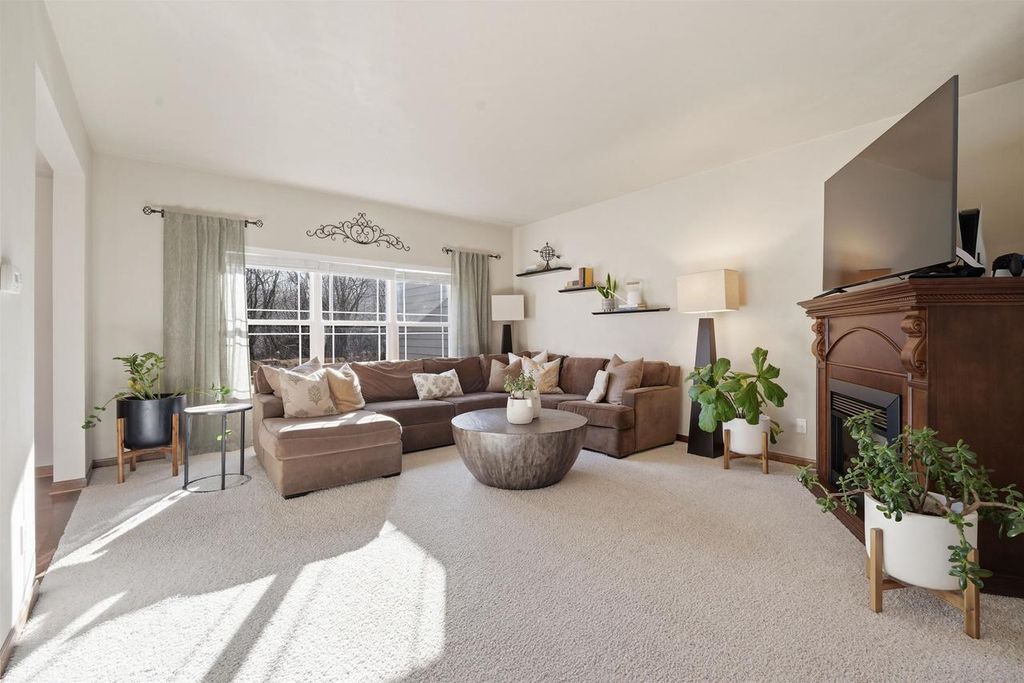 Photo of 1713 Oak Hollow LANE, Neenah, WI 54956 (MLS # 50321693)