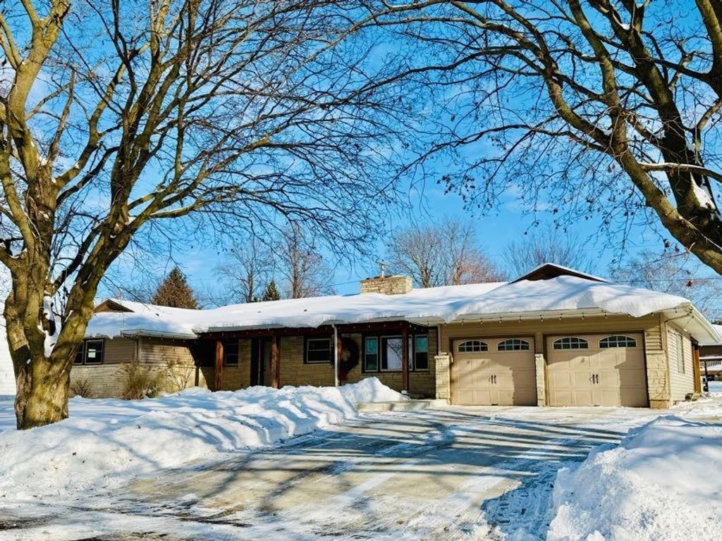 Photo of 726 28th AVENUE, Monroe, WI 53566 (MLS # 2013526)