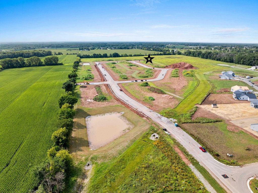 Photo of Xavier DRIVE, Neenah, WI 54956 (MLS # 50320924)