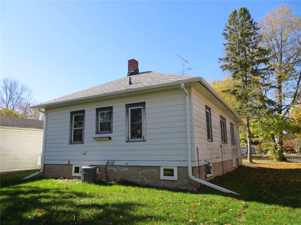 Photo of 510 Washington STREET, Thorp, WI 54771 (MLS # 1596722)