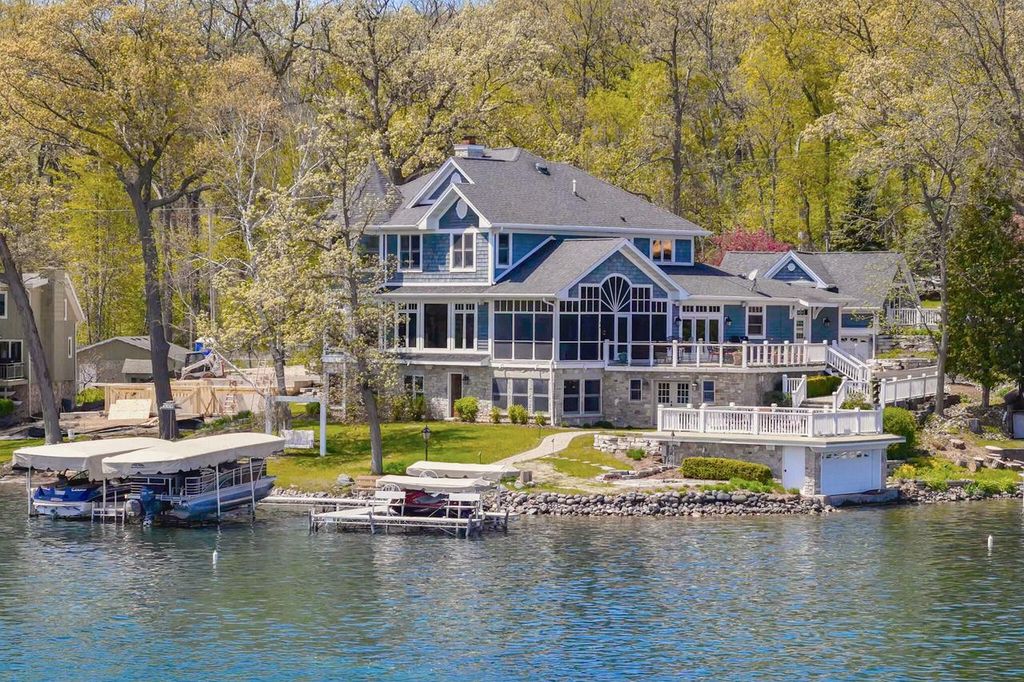Photo of W5539 Oak Park ROAD, Elkhorn, WI 53121 (MLS # 1952116)