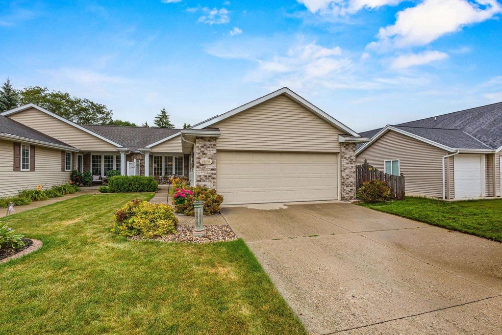 Photo of 1808 Hardwoods COURT, De Pere, WI 54115 (MLS # 50331886)