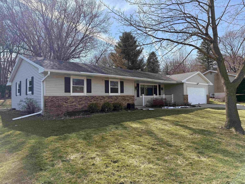 Photo of 2781 Marledge STREET, Fitchburg, WI 53711 (MLS # 2018730)
