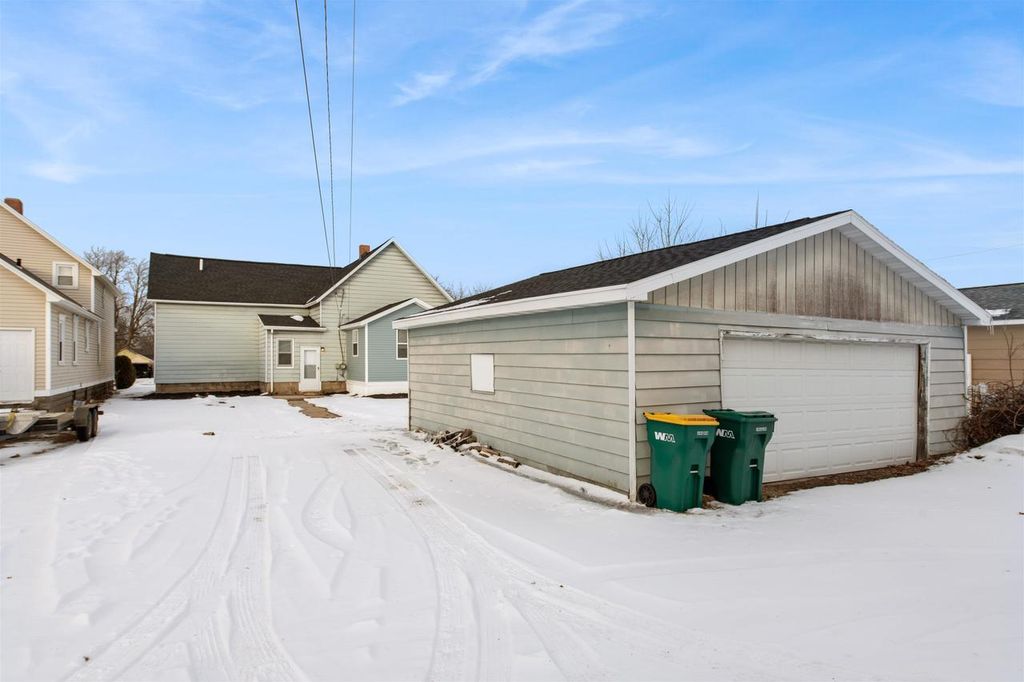 Photo of 721 Terrace AVENUE, Marinette, WI 54143 (MLS # 50321662)