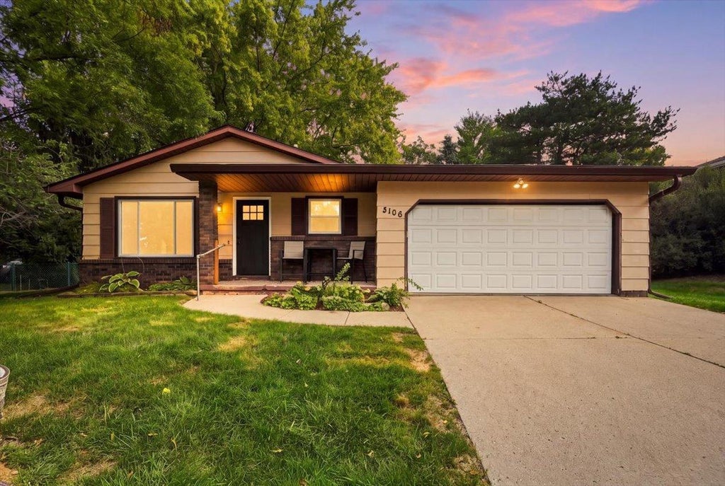Photo of 5106 Trafalger PLACE, Madison, WI 53714 (MLS # 2028235)