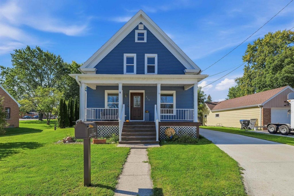 Photo of 717 Madison AVENUE, Howards Grove, WI 53019 (MLS # 50333638)