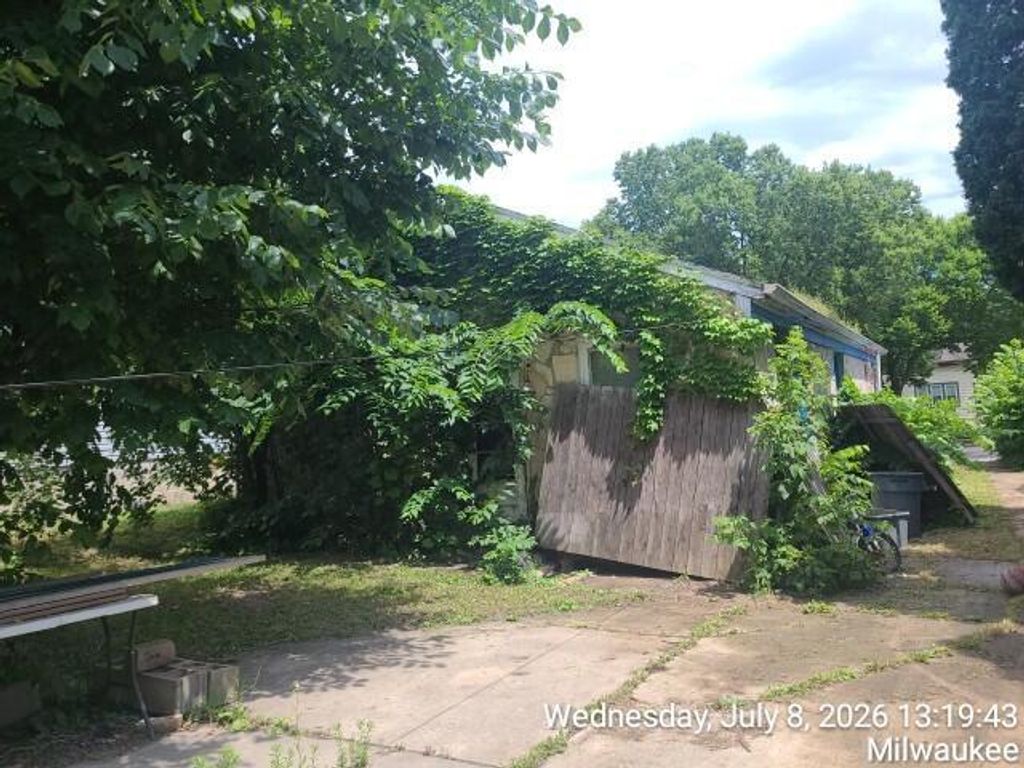 Photo of 2845 N 58th STREET, Milwaukee, WI 53210 (MLS # 1970686)