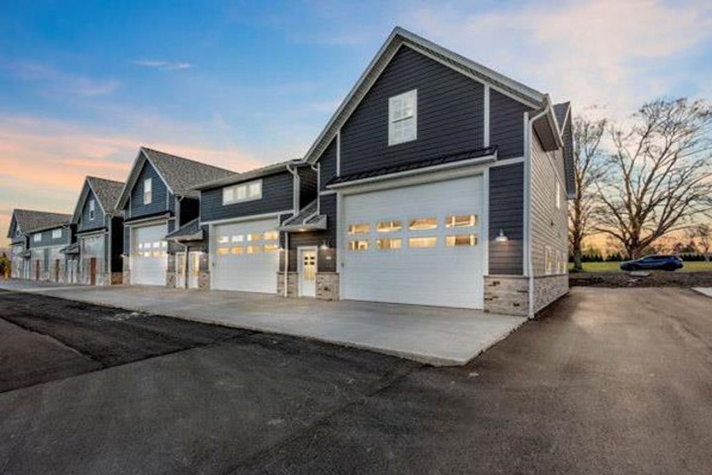 Photo of 836 S 18th AVENUE #7, Sturgeon Bay, WI 54235 (MLS # 50325831)