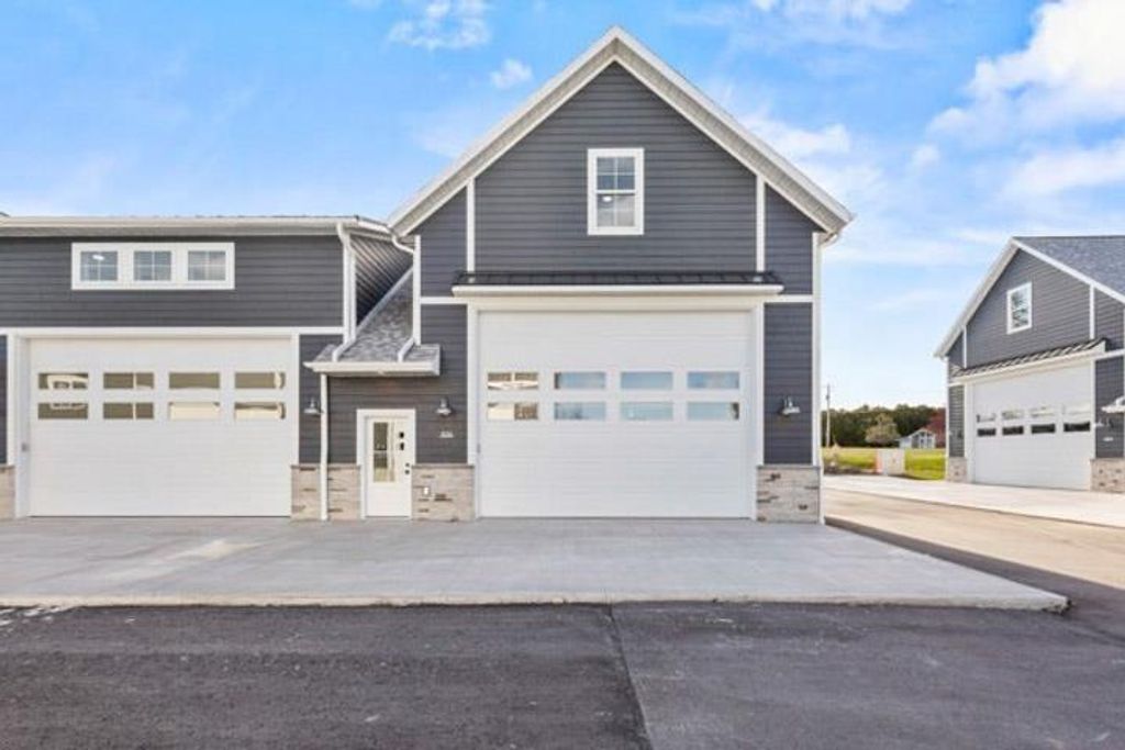 Photo of 836 S 18th AVENUE #7, Sturgeon Bay, WI 54235 (MLS # 50325831)