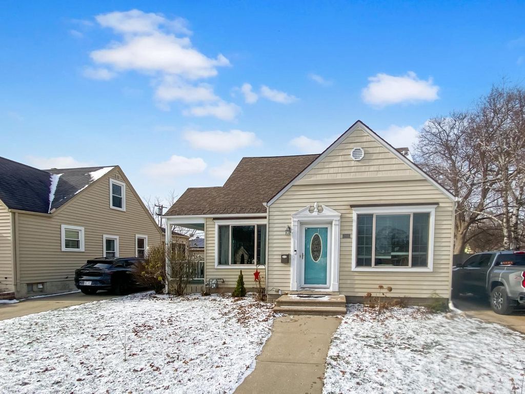 Photo of 7926 28th AVENUE, Kenosha, WI 53143 (MLS # 1946042)