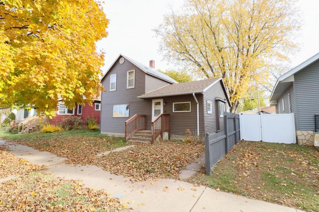 Photo of 2326 Kane STREET, La Crosse, WI 54603 (MLS # 1942059)