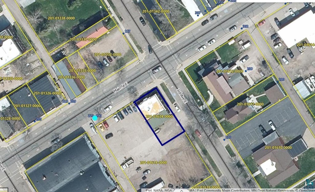Photo of 220 Main St E, Ashland, WI 54806 (MLS # 6127954)