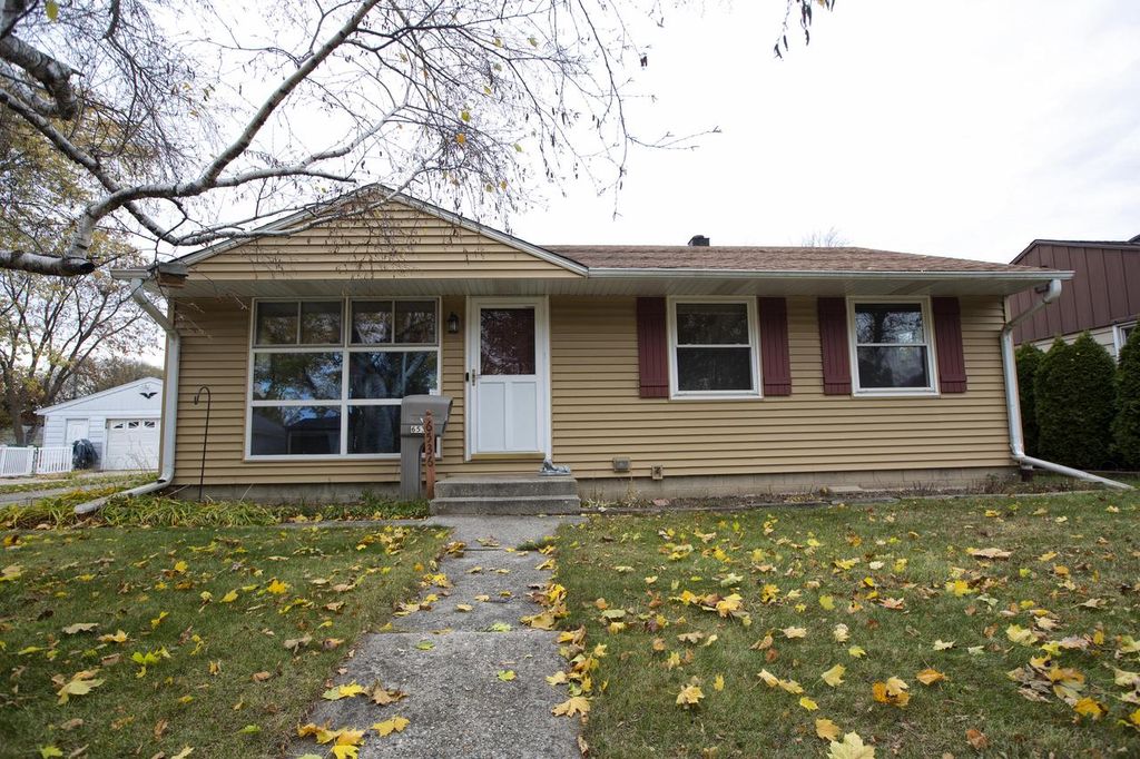 Photo of 6536 W Ohio AVENUE, Milwaukee, WI 53219 (MLS # 1942808)