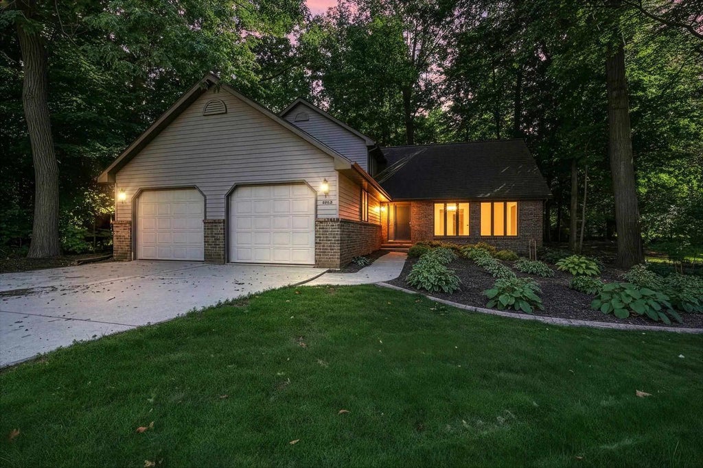 Photo of 3155 Open Gate TRAIL, Green Bay, WI 54313 (MLS # 50332658)