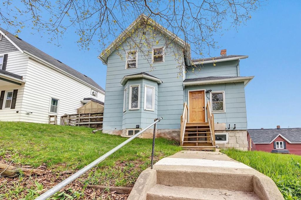 Photo of 206 W 4th STREET, Kaukauna, WI 54130 (MLS # 50324914)