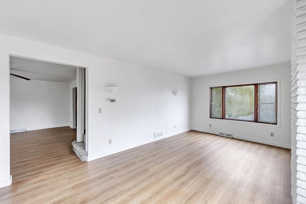 Photo of 206 W 4th STREET, Kaukauna, WI 54130 (MLS # 50324914)