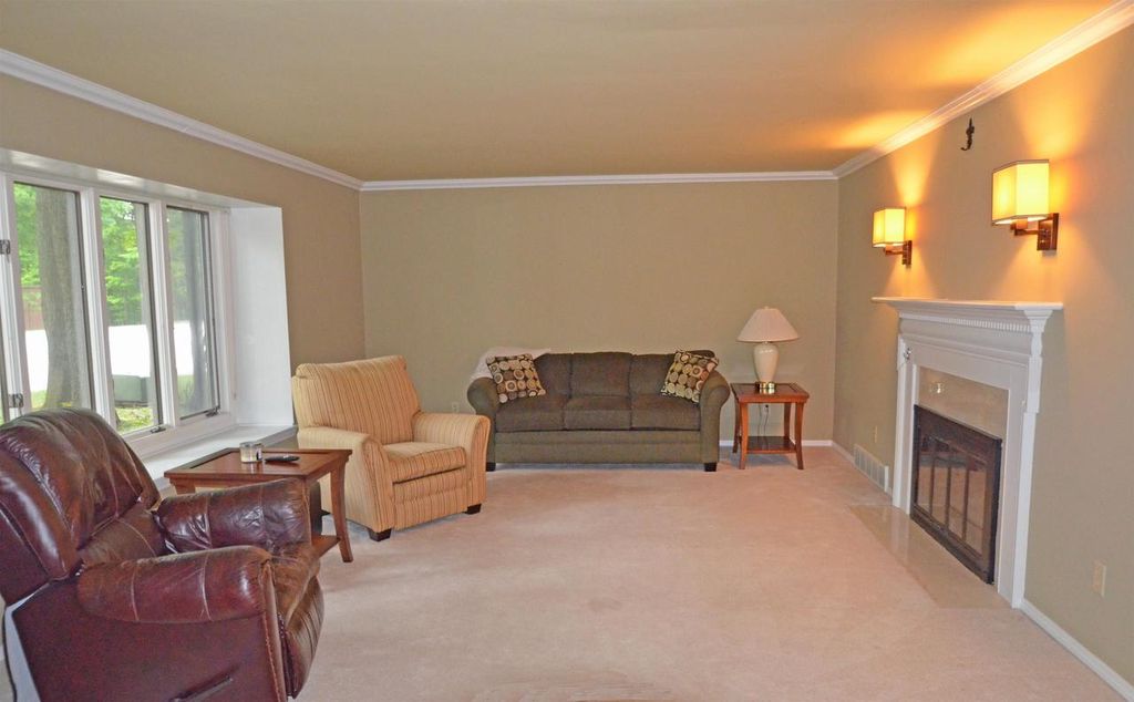 Photo of 421 Polaris COURT, Green Bay, WI 54302 (MLS # 50318339)