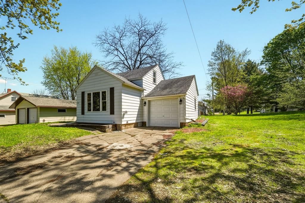 Photo of 132 Jackson STREET, Boyd, WI 54726 (MLS # 1600882)