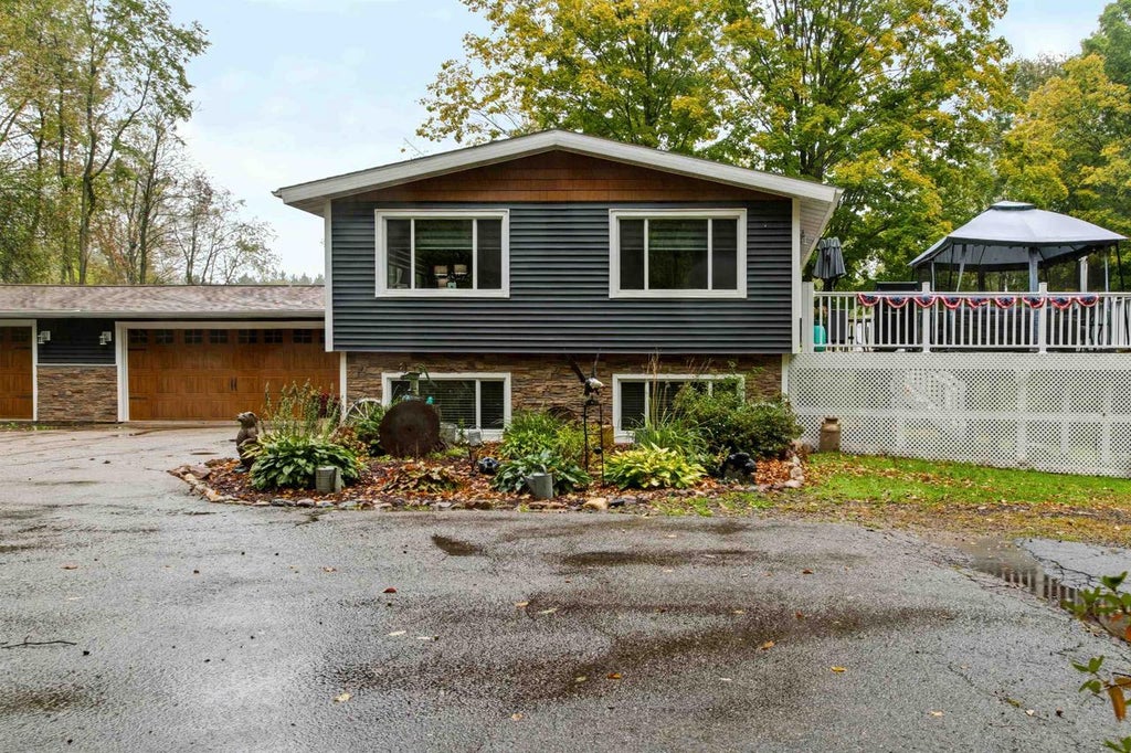 Photo of N7826 4th STREET, Eland, WI 54427 (MLS # 22604739)