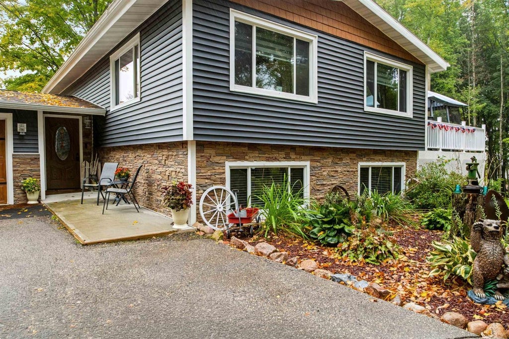 Photo of N7826 4th STREET, Eland, WI 54427 (MLS # 22604739)