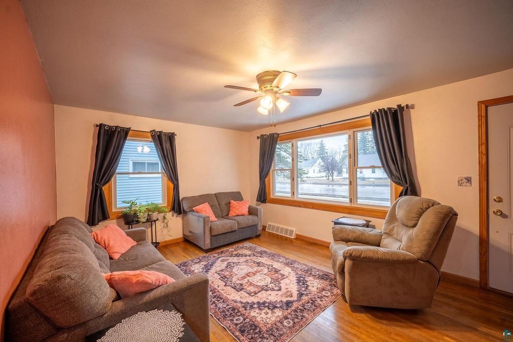 Photo of 5506 Tower AVENUE, Superior, WI 54880 (MLS # 6124469)