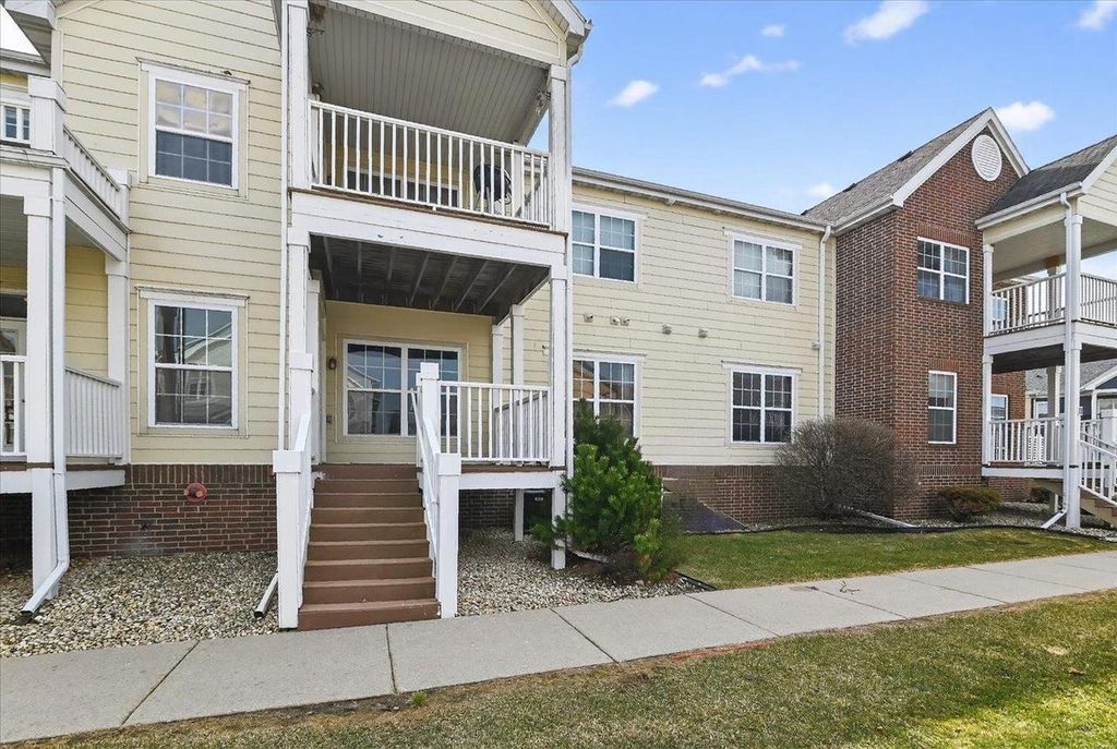 Photo of 3027 Providence STREET #5, Sun Prairie, WI 53590 (MLS # 2019127)