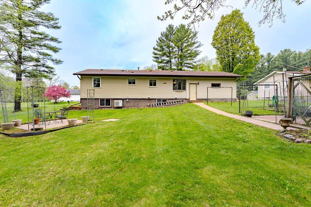 Photo of 1003 Madison STREET, Merrill, WI 54452 (MLS # 22602178)