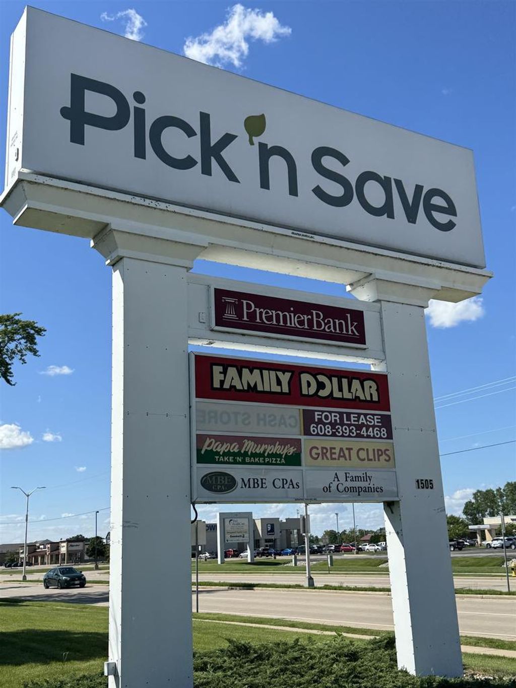 Photo of 1507 Madison AVENUE, Fort Atkinson, WI 53538 (MLS # 2014085)