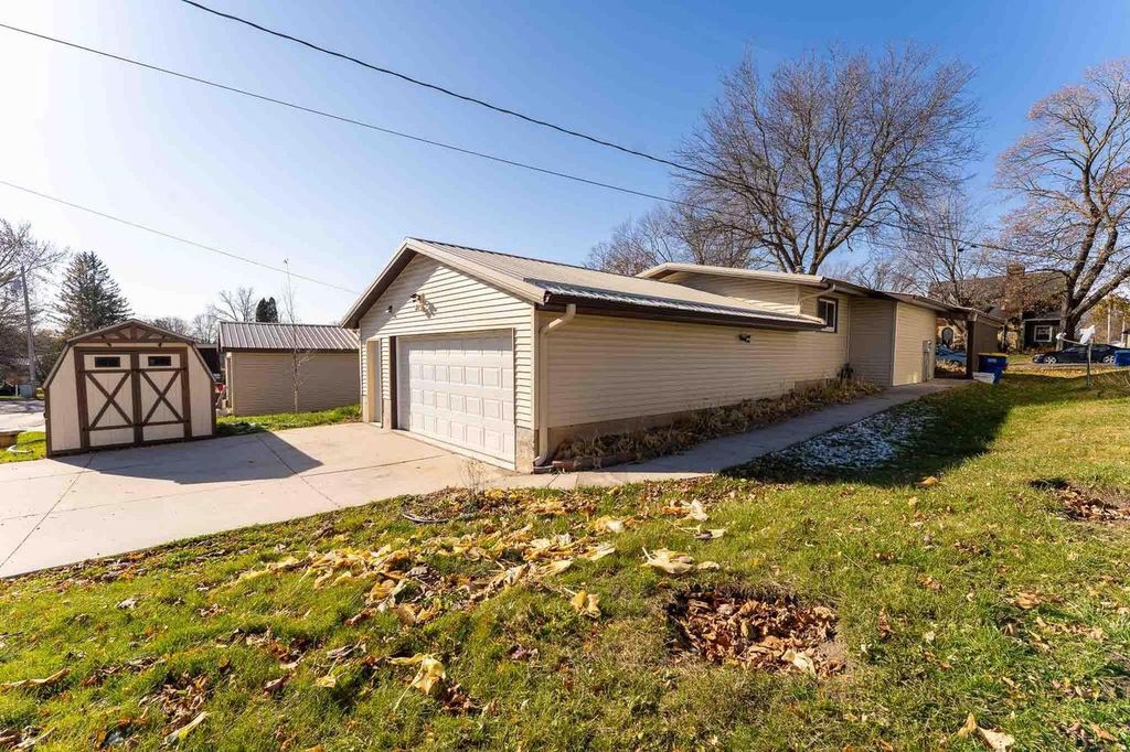 Photo of 710 Shear AVENUE, Hillsboro, WI 54634 (MLS # 2012480)
