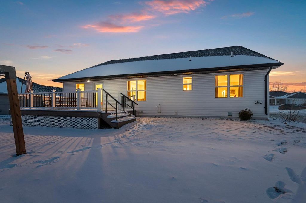 Photo of 567 Eagle DRIVE, Oconto Falls, WI 54154 (MLS # 50320233)