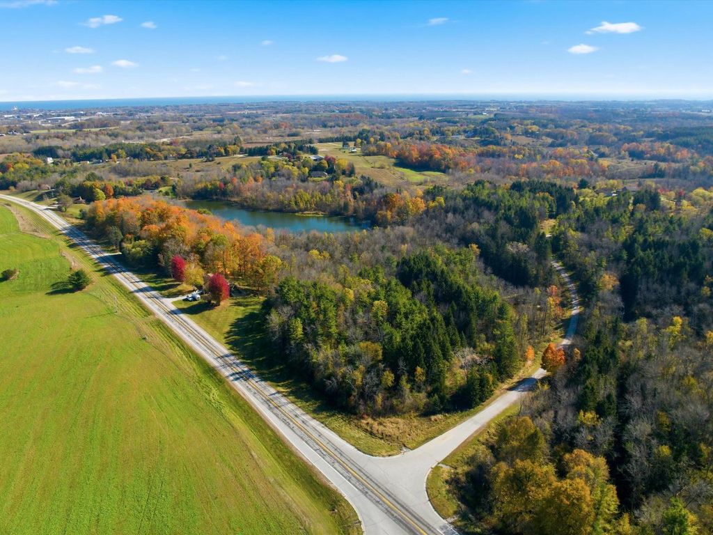 Photo of Lt1 Law LANE, Manitowoc, WI 54220 (MLS # 1961438)