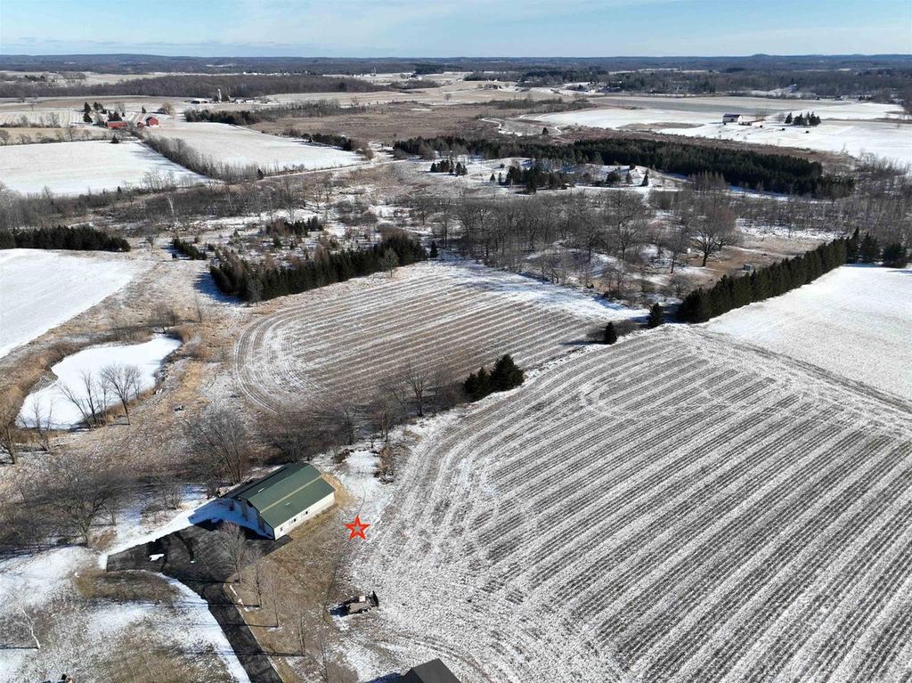 Photo of N5199 Marggi LANE, Saint Cloud, WI 53079 (MLS # 50321793)