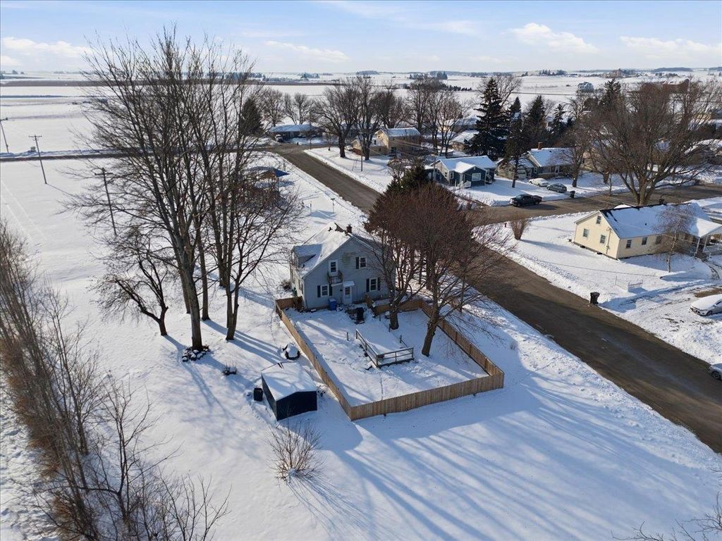 Photo of 211 Commercial STREET, Arlington, WI 53911 (MLS # 2013919)