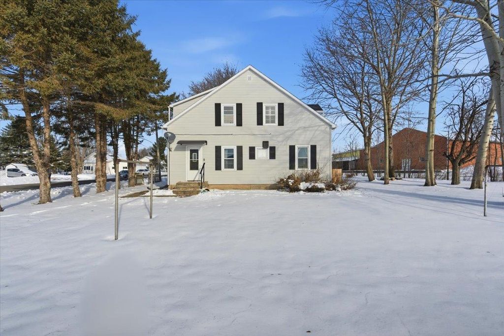 Photo of 211 Commercial STREET, Arlington, WI 53911 (MLS # 2013919)