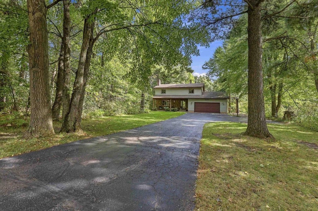 Photo of 1603 Meadow View LANE, Stevens Point, WI 54482 (MLS # 22604689)