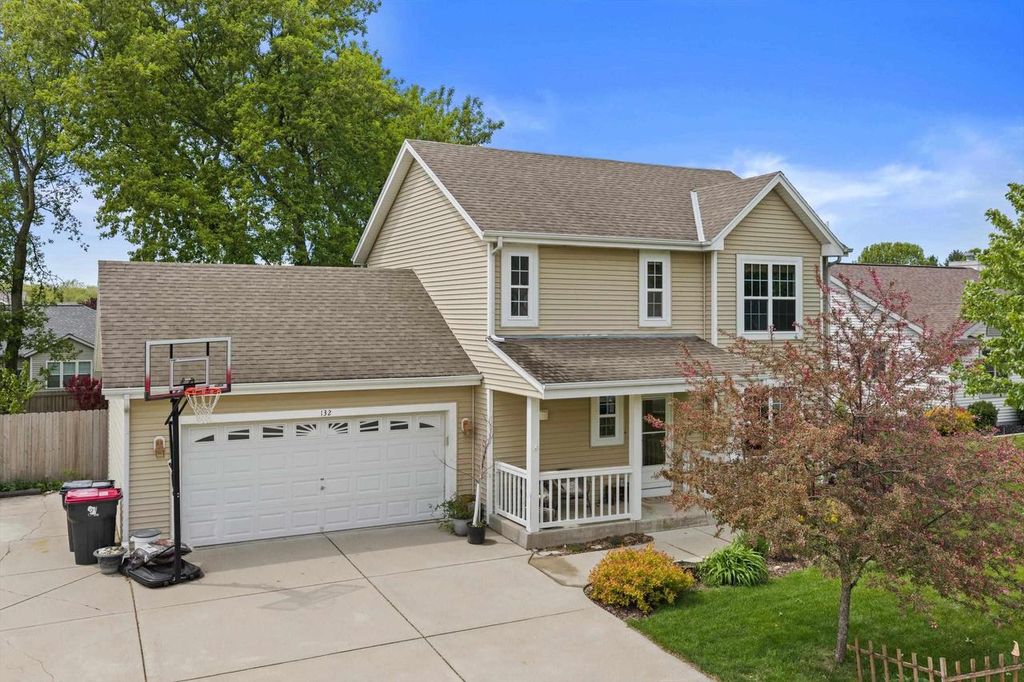 Photo of 132 Mark DRIVE, Johnson Creek, WI 53038 (MLS # 2020740)