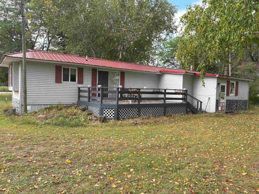 Photo of W4462 Old Green Lake ROAD, Princeton, WI 54968 (MLS # 50315887)