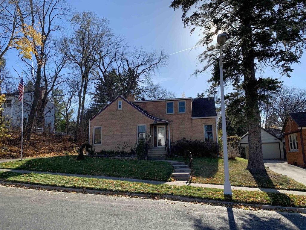 Photo of 615 W Mackie STREET, Beaver Dam, WI 53916 (MLS # 2012012)