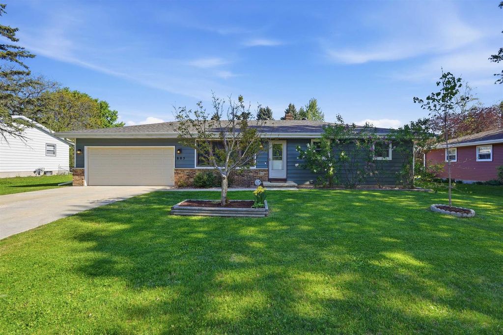 Photo of 805 Miller DRIVE, Oregon, WI 53575 (MLS # 2022395)