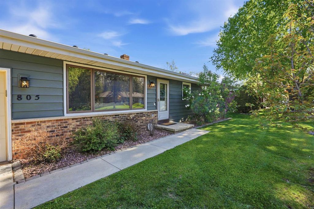 Photo of 805 Miller DRIVE, Oregon, WI 53575 (MLS # 2022395)