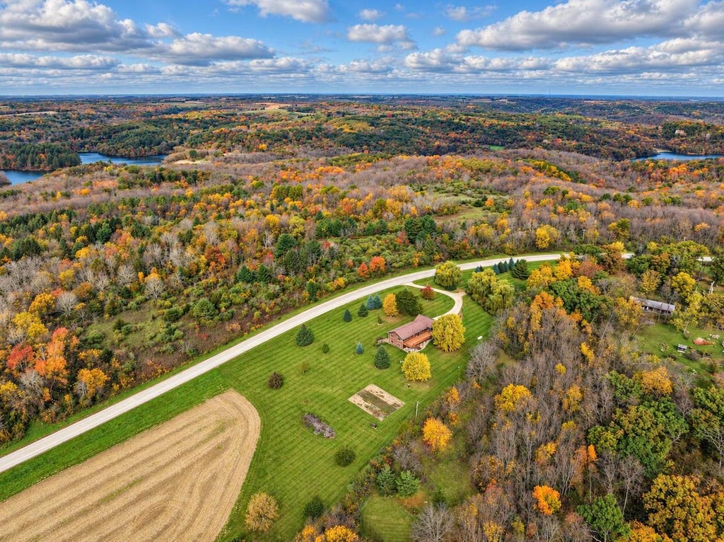 Photo of 3975 County Road Z, Dodgeville, WI 53533 (MLS # 2035317)