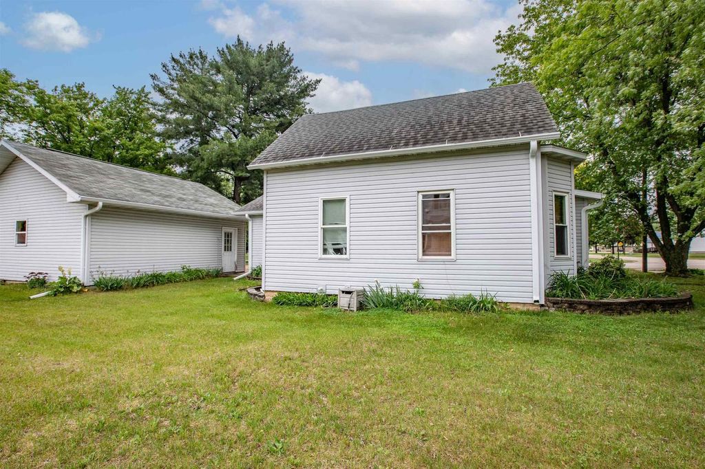 Photo of 208 Wisconsin STREET, Avoca, WI 53506 (MLS # 2023870)
