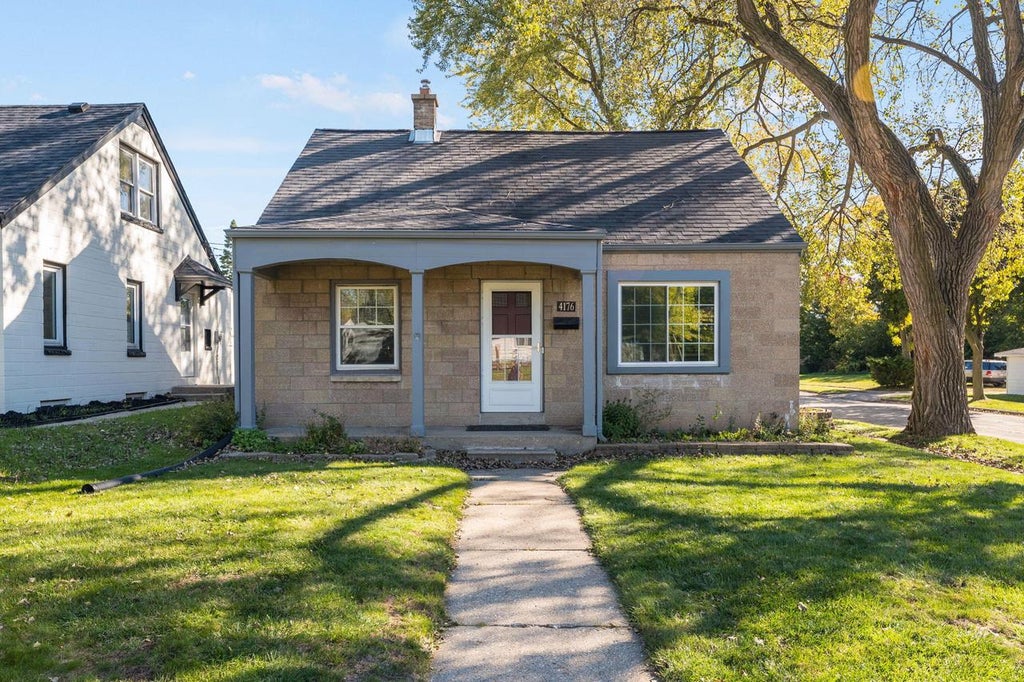 Photo of 4176 S 5th PLACE, Milwaukee, WI 53207 (MLS # 1985490)